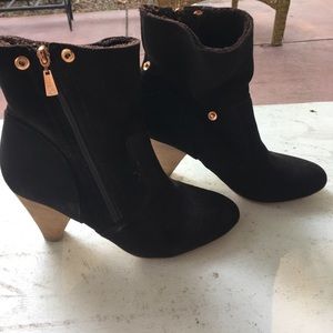 Matt Bernstein dark brown suede boots